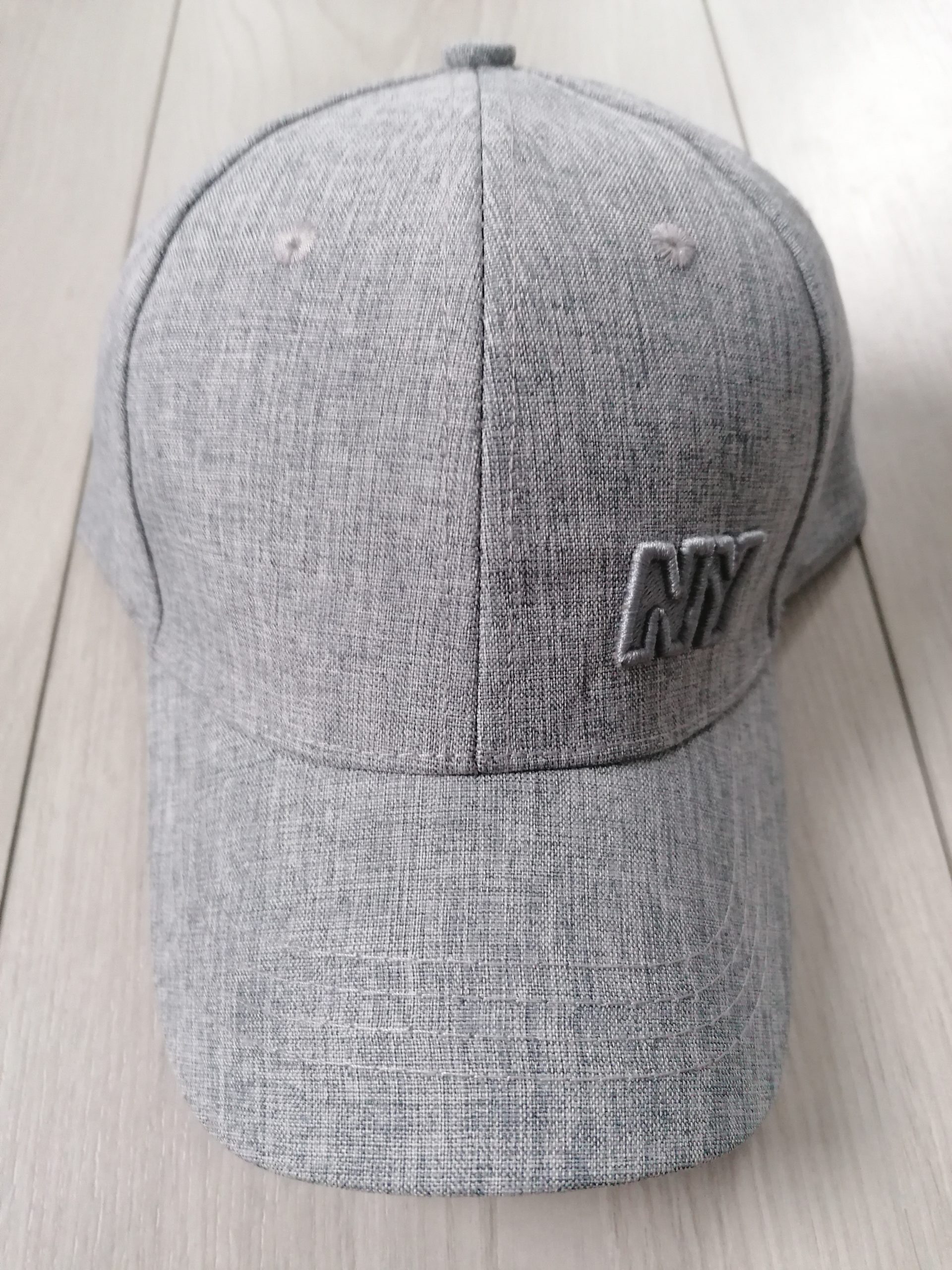 Elegancka Czapka z Daszkiem “NY”